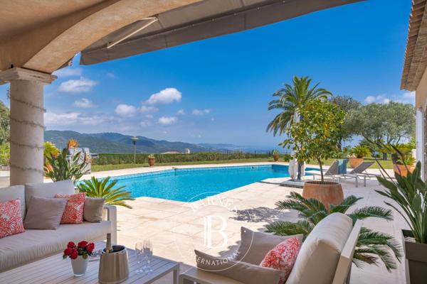 Mandelieu-la-Napoule, Villa 5 Chambres -  304 m² à vendre