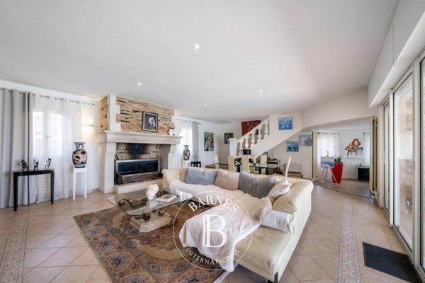 Mandelieu-la-Napoule, Villa 5 Chambres -  304 m² à vendre
