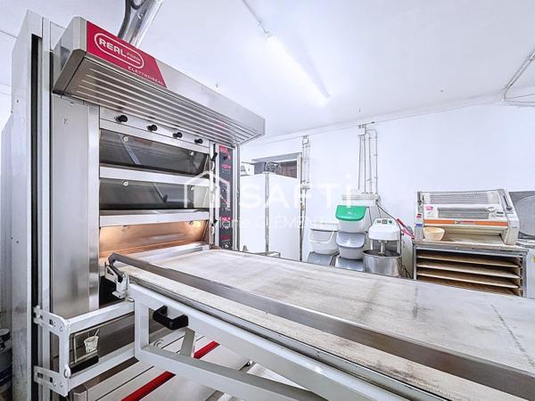 Boulangerie pâtisserie rentable - 135 m2, bon CA à COMBS LA VILLE