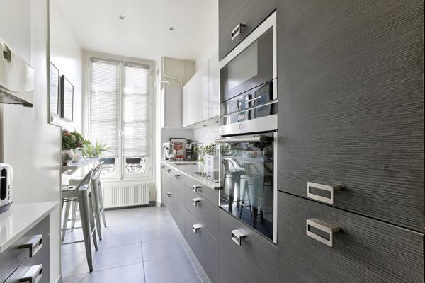 Versailles Notre-Dame Appartement 4 pièces 104 m² situé au 2eme étage avec cave €965 000 ** - Référence 25894