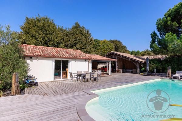 Vente Propriété 9 pièces 210 m2 à Sanguinet