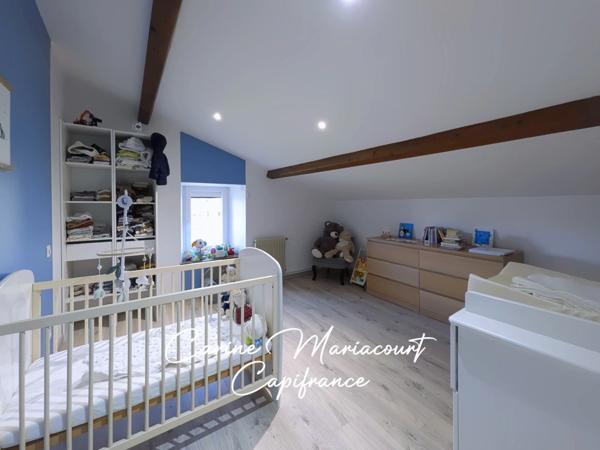 Maison en pierre rénovée – Grand espace de vie, charme et performance énergétique