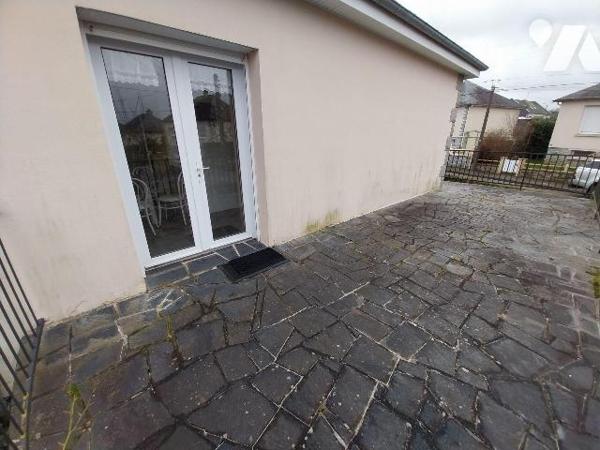 Maison à Vendre à Vitré (35500) en Ille-et-Vilaine (35)

Dans un quartier plaisant et calme, ...