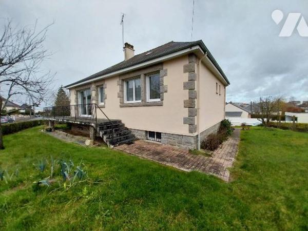 Maison à Vendre à Vitré (35500) en Ille-et-Vilaine (35)

Dans un quartier plaisant et calme, ...
