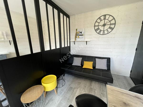 A LOUER AGRÉABLE APPARTEMENT MEUBLÉ POITIERS QUARTIER MUSÉE SAINTE CROIX