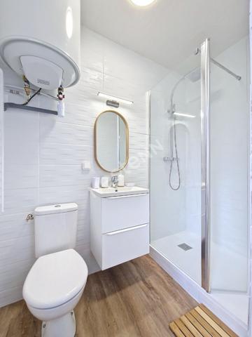 Studio Meublé 17m² - Hyper Centre Poitiers - Quartier Dynamique - Gare et Bus à Pied - Idéal Étudiant ou Jeune Actif