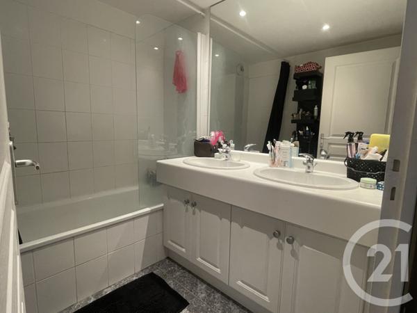 Appartement F3 à vendre  3 pièces - 67,12 m2 GRENOBLE - 38