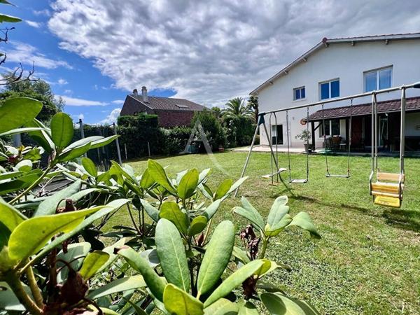 Hauts de Billère maison 7 pièces et garage