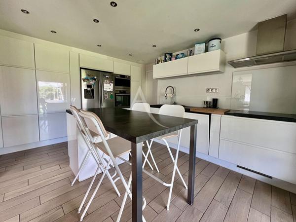 Hauts de Billère maison 7 pièces et garage