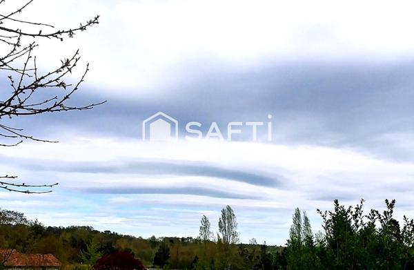 Terrain plat avec vue dégagée