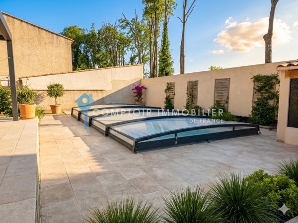 Villa
                                                                                                                                                                                                                                                                                                                        4 pièce(s)                                                                                                                                                                                                          3 chambre(s)                                                                                                                                                                                                          90  m²