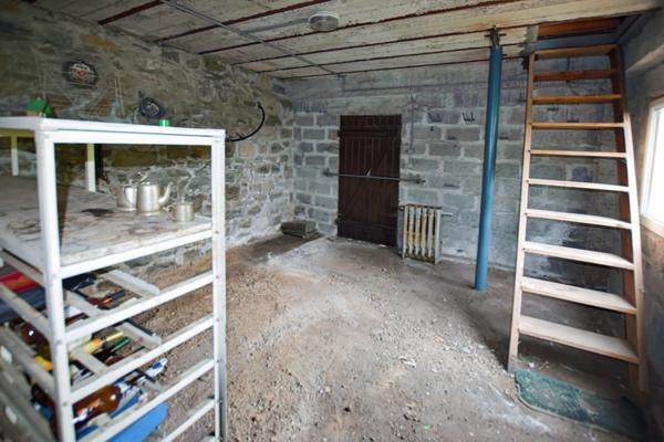 Dpt Saône et Loire (71), à vendre LE CREUSOT maison P3 de 70 m² - Terrain de 1 302,00 m²