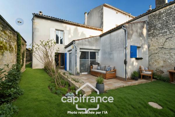 Maison à vendre 4 pièces SAINT JEAN D'ANGELY (17) avec jardin et garage