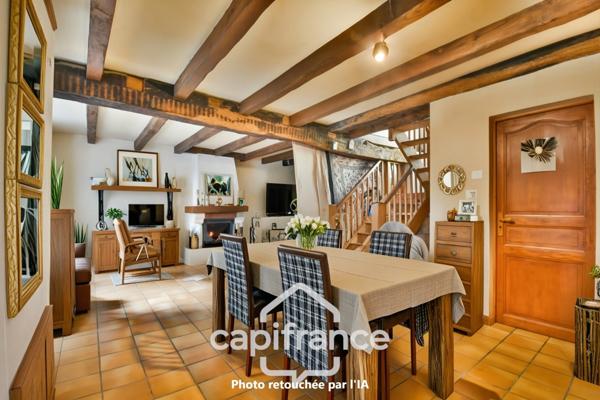 Maison à vendre 4 pièces SAINT JEAN D'ANGELY (17) avec jardin et garage