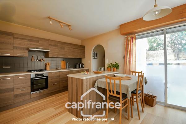 Maison à vendre 4 pièces SAINT JEAN D'ANGELY (17) avec jardin et garage