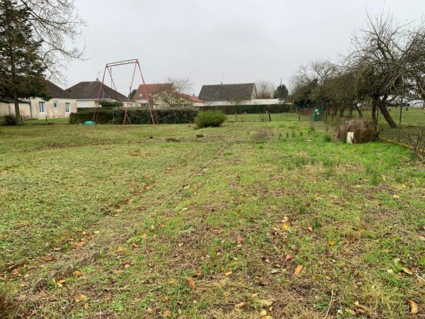 Vente Terrain611 m² - VENDOME (41100)