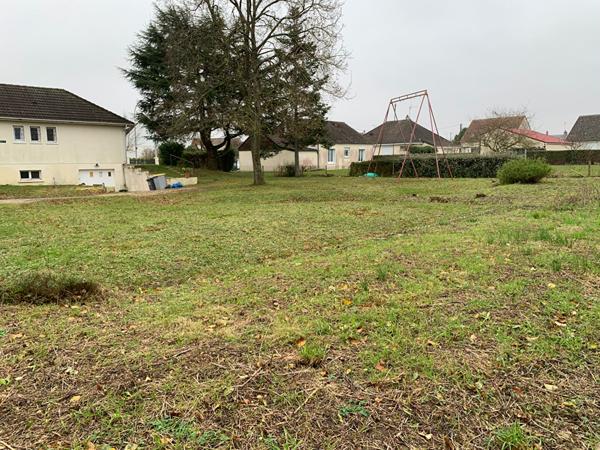 Vente Terrain611 m² - VENDOME (41100)