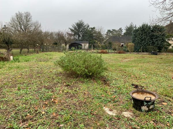 Vente Terrain611 m² - VENDOME (41100)