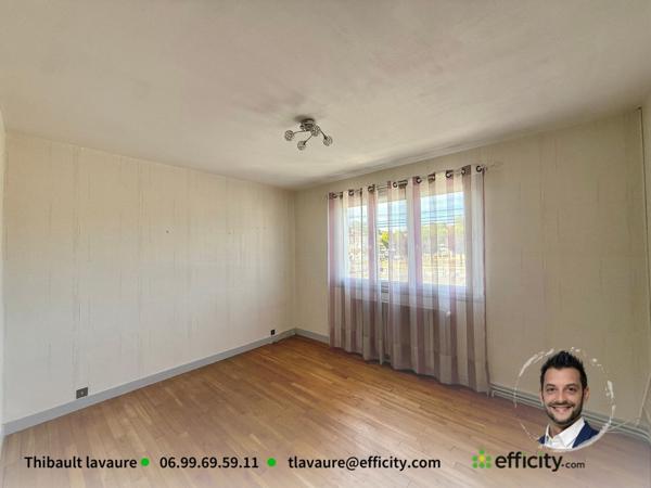 Maison
         4 pièces
        - 110 m² Exclusivité 180 000 € *
