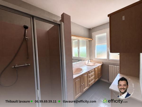 Maison
         4 pièces
        - 110 m² Exclusivité 180 000 € *