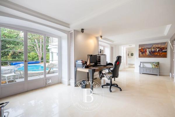 Louveciennes, Maison 8 Chambres -  480 m² à vendre