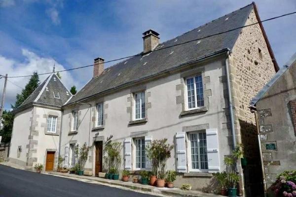 Belle propriété de caractère de 195m² avec dépendances et parc arboré