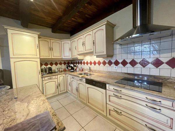 Belle propriété de caractère de 195m² avec dépendances et parc arboré