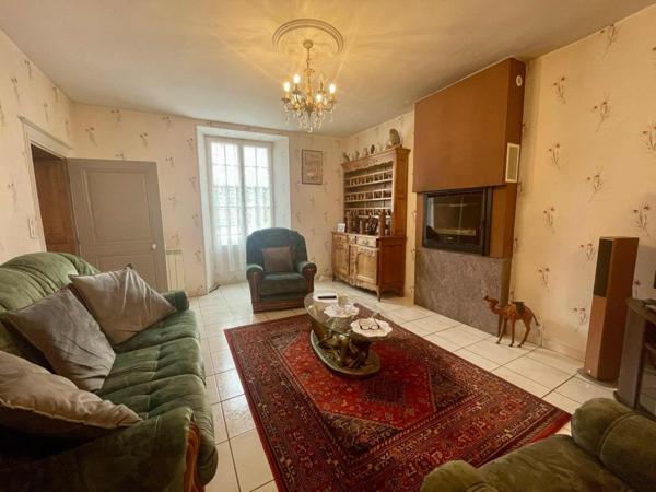 Belle propriété de caractère de 195m² avec dépendances et parc arboré