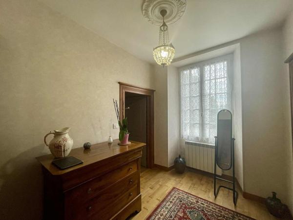 Belle propriété de caractère de 195m² avec dépendances et parc arboré