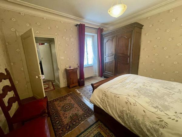 Belle propriété de caractère de 195m² avec dépendances et parc arboré