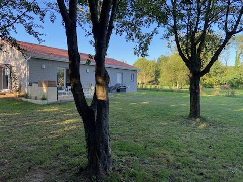 VALEILLE EN EXCLUSIVITE MAISON PLAIN PIED CONSTRUCTION 2021 SUR 1900 M²  Valeille (42110)