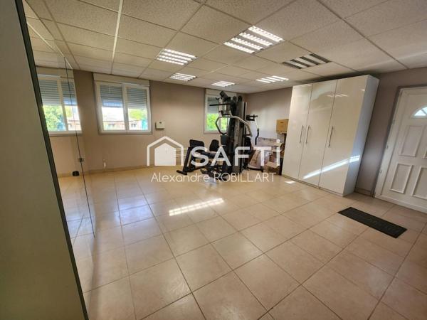 LOCAL PROFESSIONNEL AVEC TERRAIN ET GARAGE