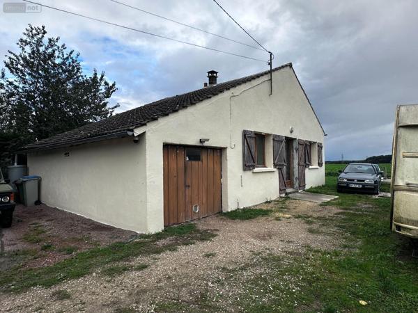 Maison individuelle à vendre à Charny-Orée-de-Puisaye dans l'Yonne (89120), ref : 89062-41