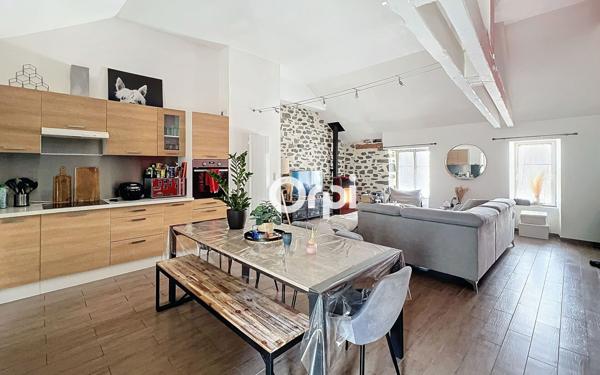 Immeuble à vendre    3 pièces •  Saint-Flour