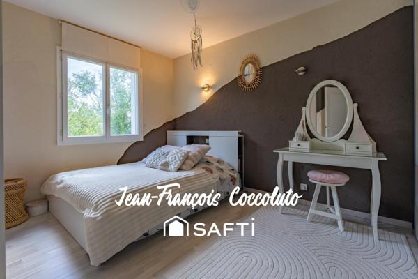 Maison familiale spacieuse avec piscine et jardin