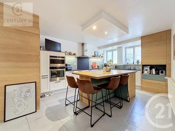 Maison à vendre  8 pièces - 209,22 m 2   ECHENOZ LA MELINE  - 70