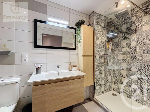 Maison à vendre  8 pièces - 209,22 m 2   ECHENOZ LA MELINE  - 70