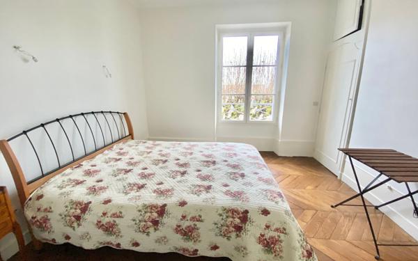 Maison à vendre    10 pièces • 333 m2 Mandres-les-Roses