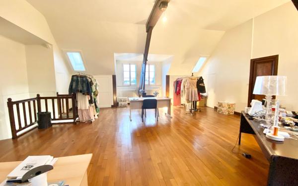 Maison à vendre    10 pièces • 333 m2 Mandres-les-Roses