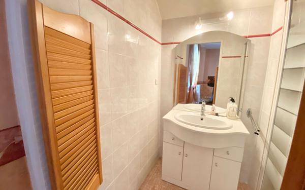 Maison à vendre    10 pièces • 333 m2 Mandres-les-Roses