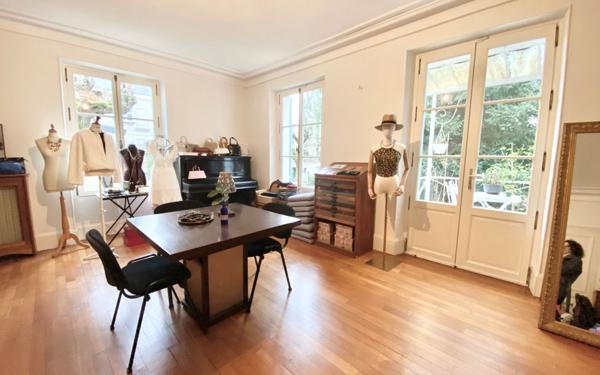 Maison à vendre    10 pièces • 333 m2 Mandres-les-Roses