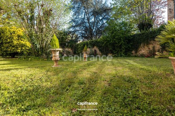 APPARTEMENT FAMILIAL D'EXCEPTION – ÉTAGE NOBLE – JARDIN À USAGE COLLECTIF