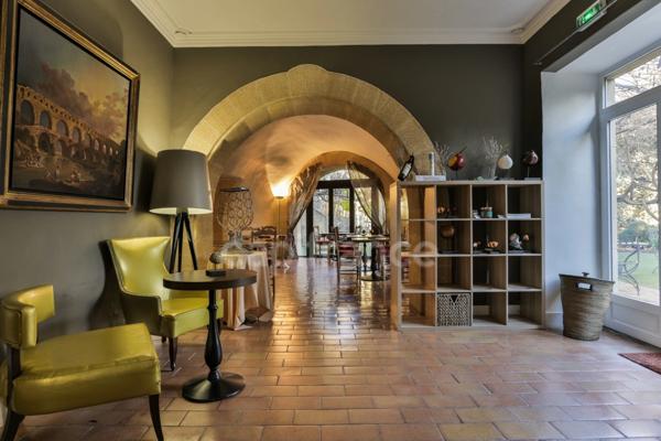 Exceptionnelle demeure de caractère du XVIIᵉ siècle entre Uzès et le Pont du Gard