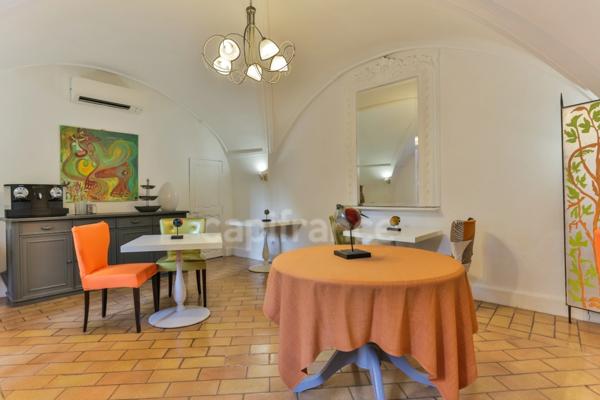 Exceptionnelle demeure de caractère du XVIIᵉ siècle entre Uzès et le Pont du Gard