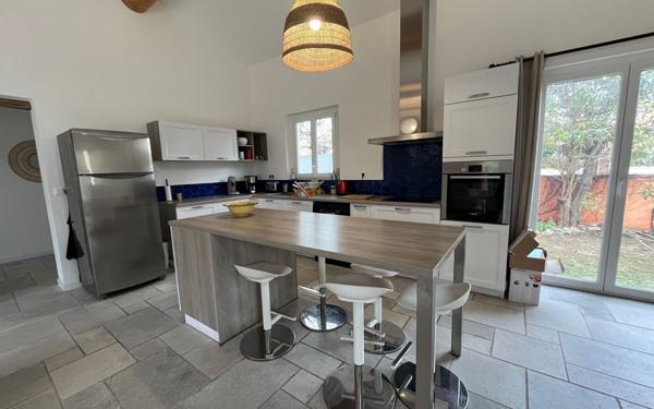 Maison à vendre    5 pièces •  Lunel