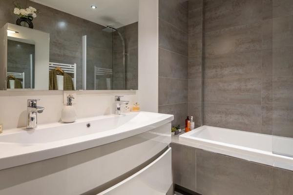 Lyon 6 - Parc Tête d'or - Appartement de 172,69 m² - 4 chambres - 1 terrasse de 28 m²