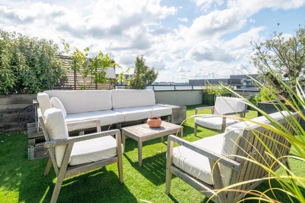 Lyon 7 - Jean Macé - Toit-terrasse de 58,87 m² - Terrasse de 110 m² environ - 1 Chambre - large box