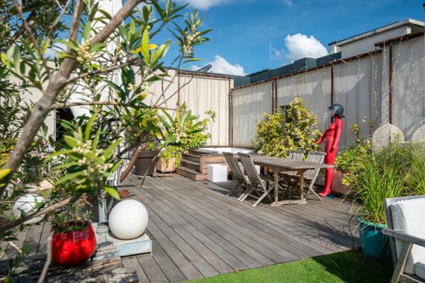 Lyon 7 - Jean Macé - Toit-terrasse de 58,87 m² - Terrasse de 110 m² environ - 1 Chambre - large box