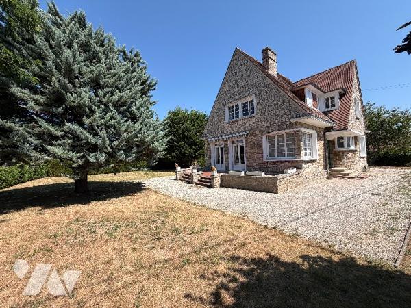 A ALENCON - Maison à usage d'habitation (139m²) avec garage indépendant sur un terrain de 1700m²