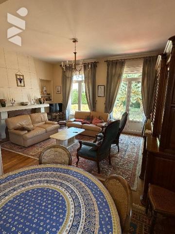 A ALENCON - Maison à usage d'habitation (139m²) avec garage indépendant sur un terrain de 1700m²